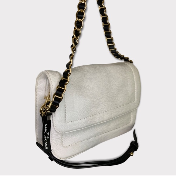 Marc Jacobs Cushion Bag NWOT White with Black Straps with Gold Hardware - Picture 6 of 12